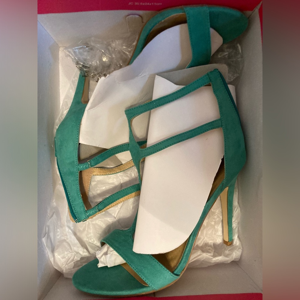 Lightly used Shoedazzle seafoam suede heels